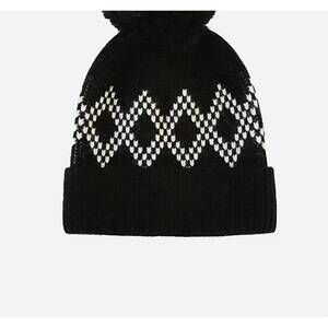 NEW GIGI PIP elio pom beanie in black